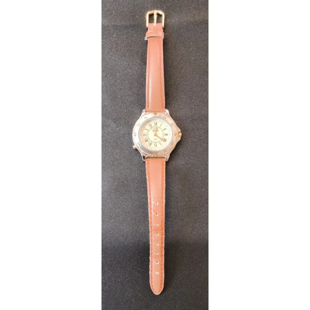 Vintage Timex Indiglo Two Tone Diver Style Women's Watch Brown Band #W5369